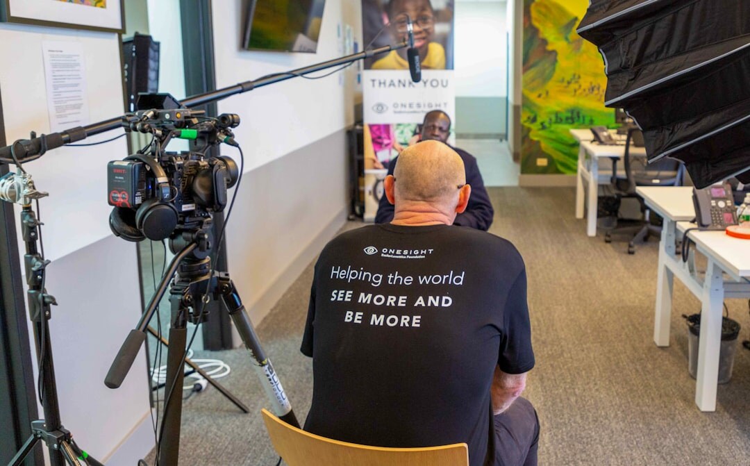 Teleprompter integration training with news presenter reading script